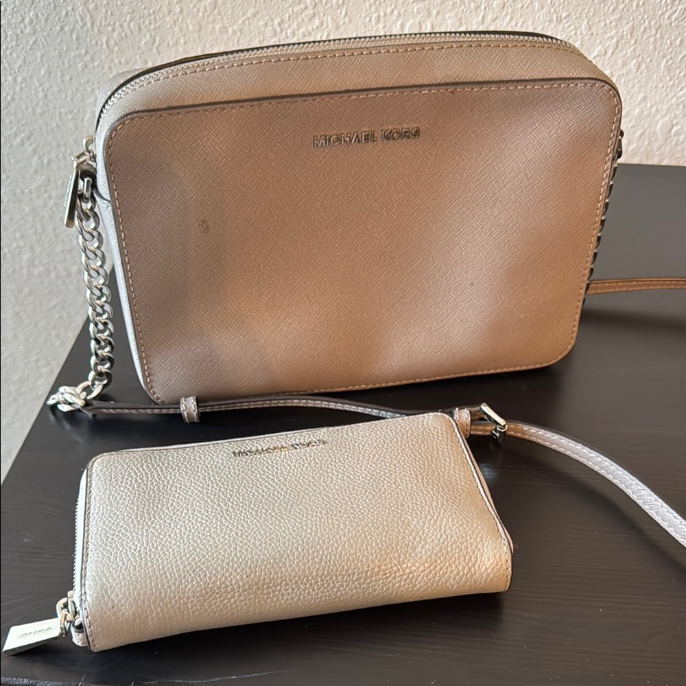 Michael Kors Grey Crossbody Bag and Wallet Set